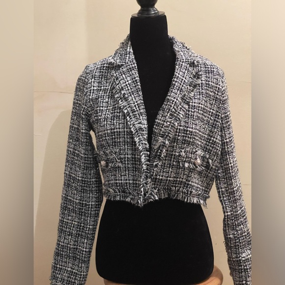 FOREVER 21 BLACK/ WHITE TWEED CROPPED JACKET - Picture 1 of 4